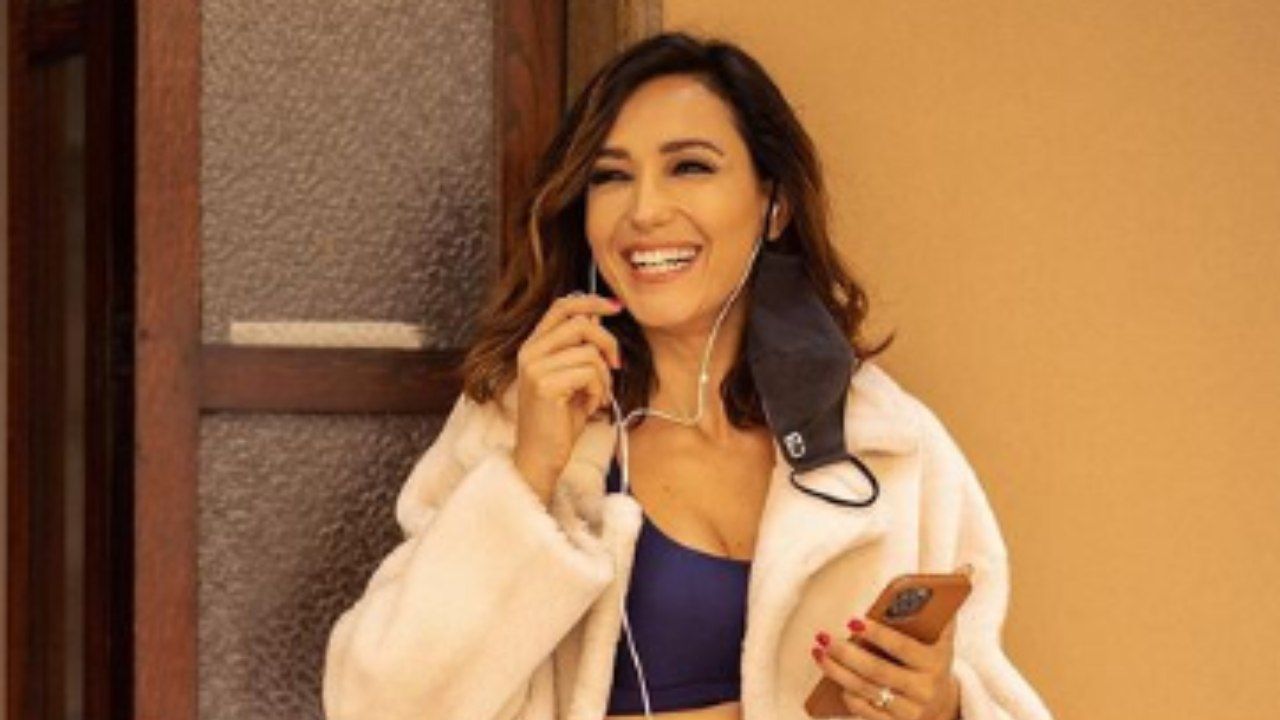 Caterina Balivo innamorata, il bacio più caliente del web: quanto amore - FOTO