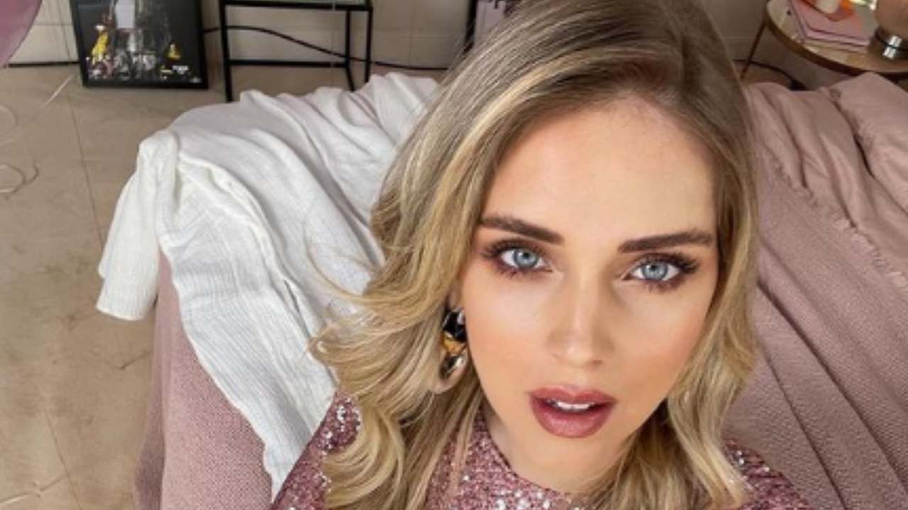 Chiara Ferragni selfie