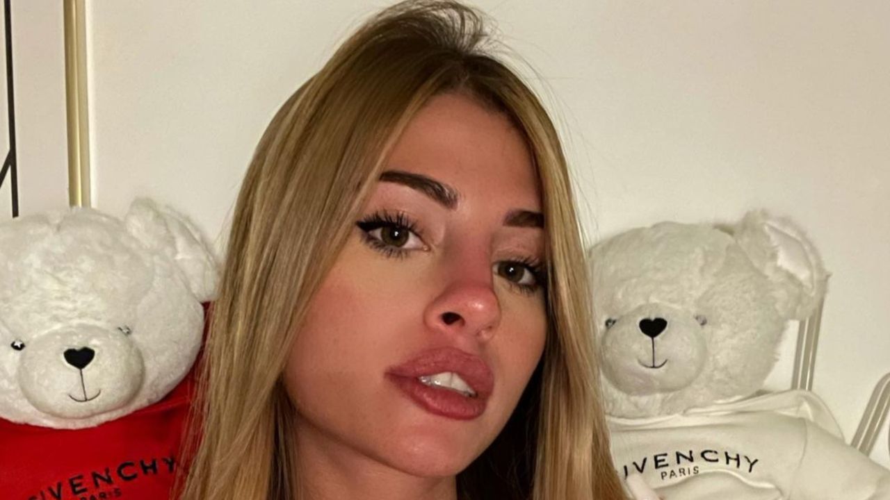 Chiara Nasti, il "nuovo corpo" con dècollète in prima fila, è un sogno - FOTO