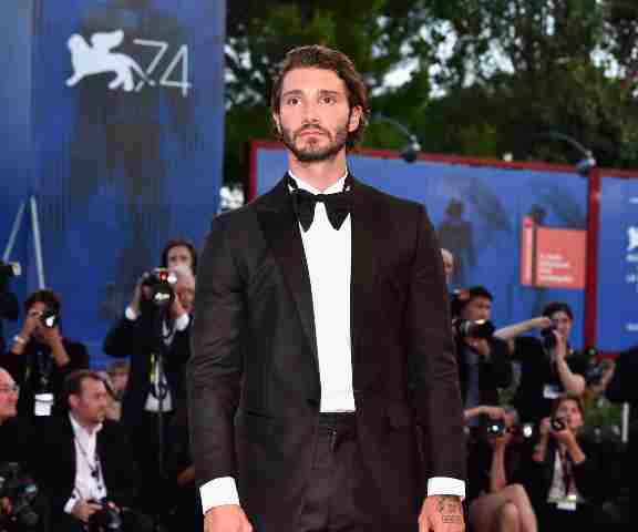 Stefano De Martino red carpet