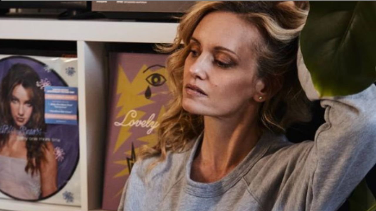 Justine Mattera, il lato A con stivali e top in pelle manda i fan in estasy: divina - FOTO