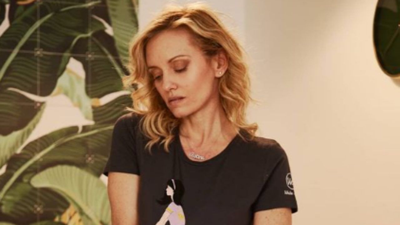 Justine Mattera in tuta aderente mostra un fisico da urlo: top mondo - FOTO