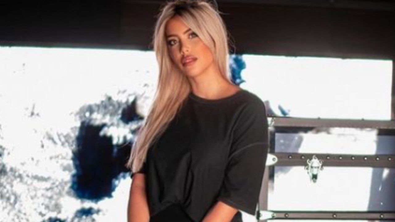 Wanda Nara a tavola con il gruppo più amorevole: "Buon sabato..." - FOTO