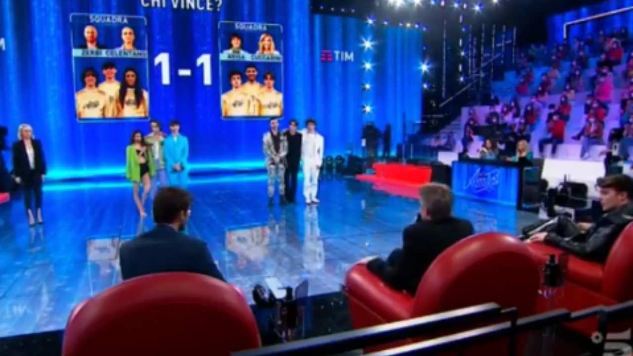 Amici 20, Pettinelli durissima su Aka7even: la reazione inaspettata del cantante