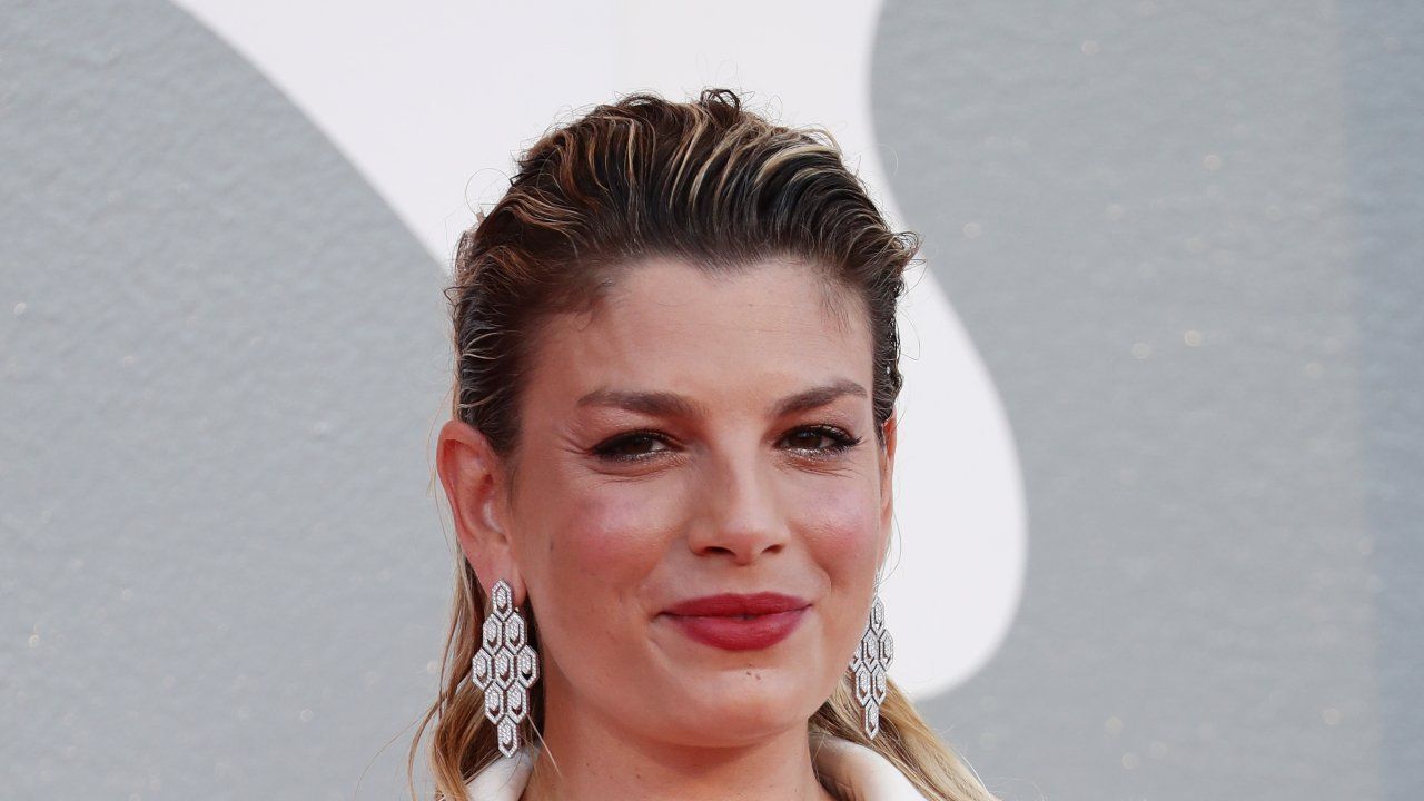 emma marrone sorridente