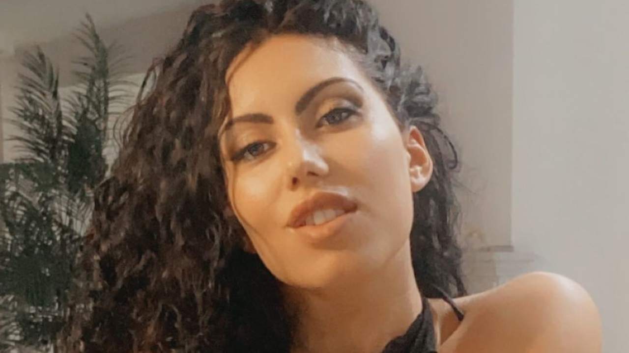 Sara Quattrociocche, trasgressione infinita: gli occhi dei follower cadono proprio lì - FOTO