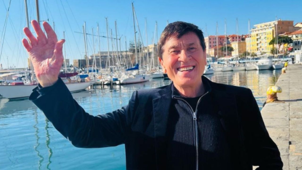 Gianni Morandi non riesce proprio a rinunciarvi: "Anche se non ho più 20 anni..." - FOTO