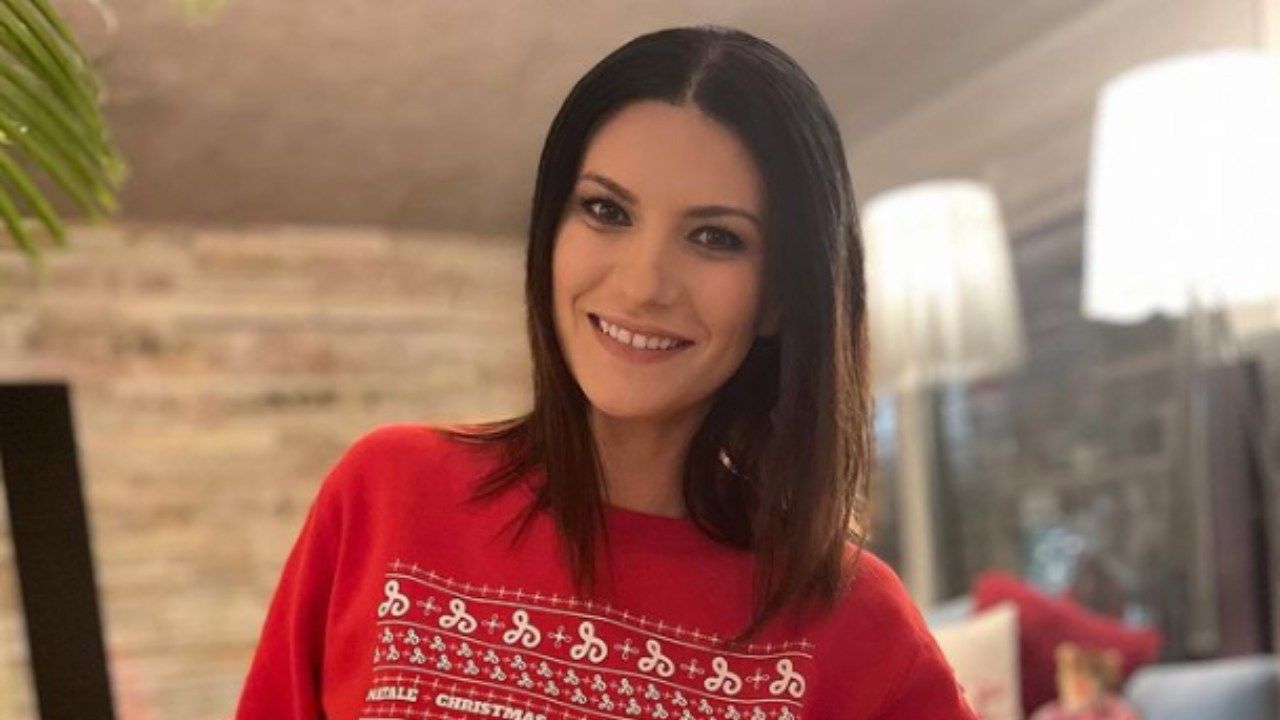 Laura Pausini, l'annuncio social che vale il ritorno a tutti gli effetti: "Ci sono riuscita..." - FOTO