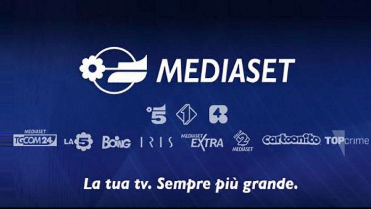 Clamoroso in Mediaset, celebre conduttrice silurata dall'azienda? Tutta la verità