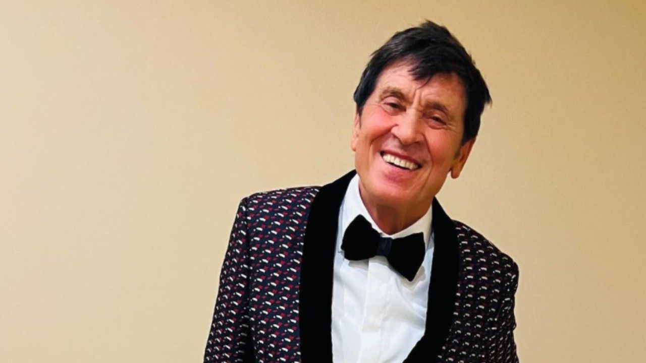 Gianni Morandi riscopre la vera felicità dopo il dramma alla mano: "Sei sempre la mia..." - FOTO