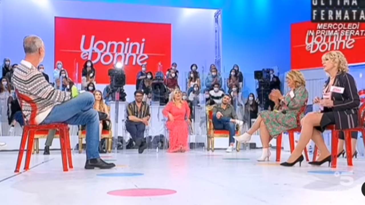 Uomini e Donne studio