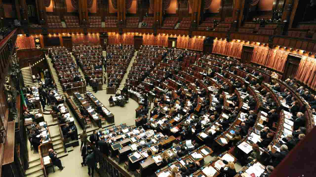 parlamento morto politico