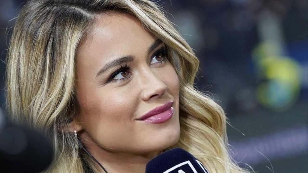 Diletta Leotta DAZN microfono