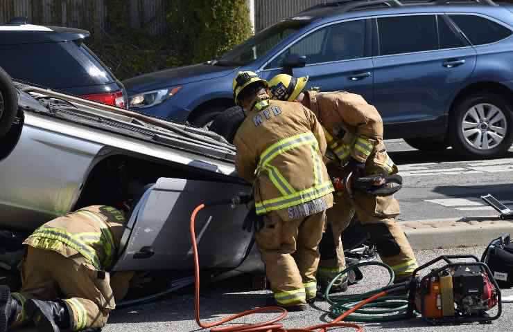 incidente stradale automobile dramma