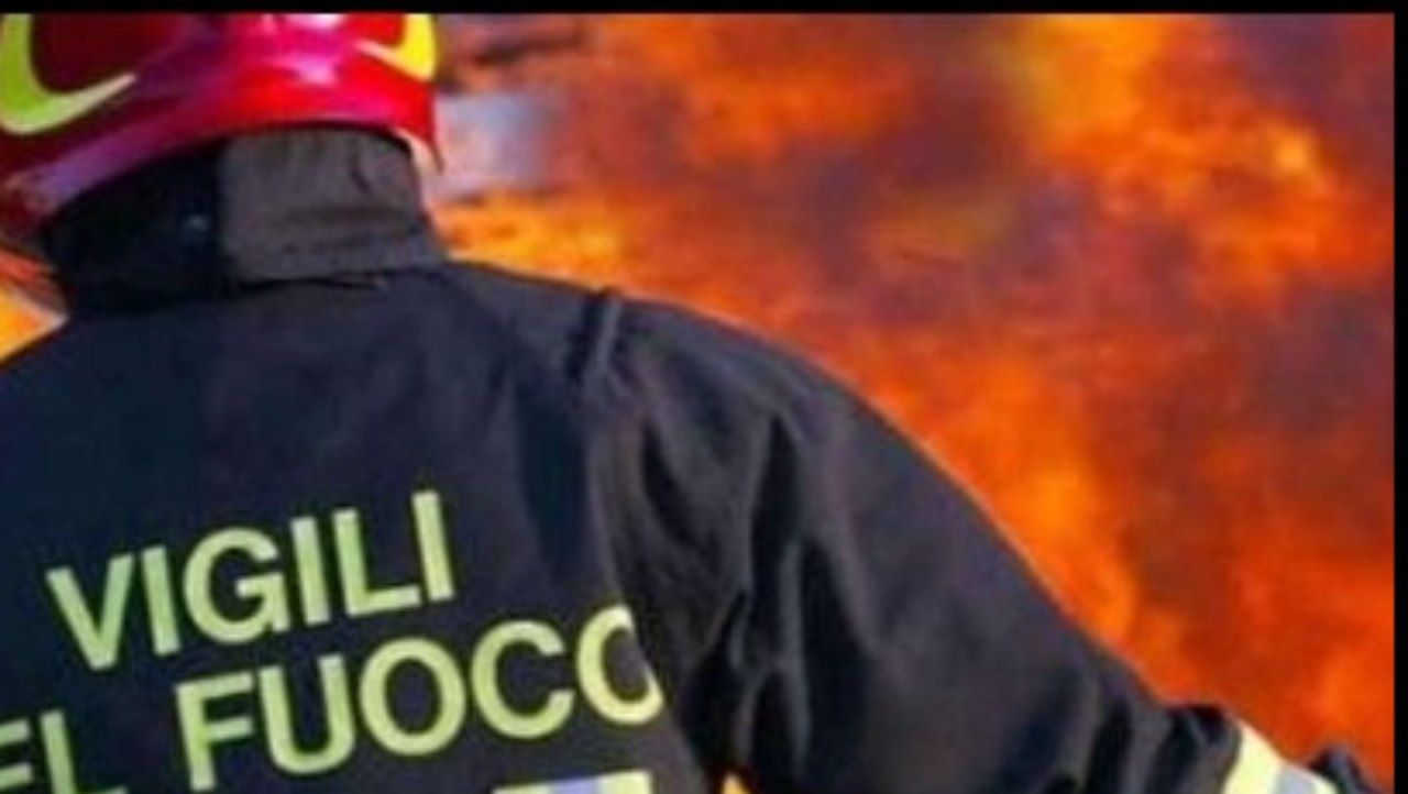 incendio vigili del fuoco