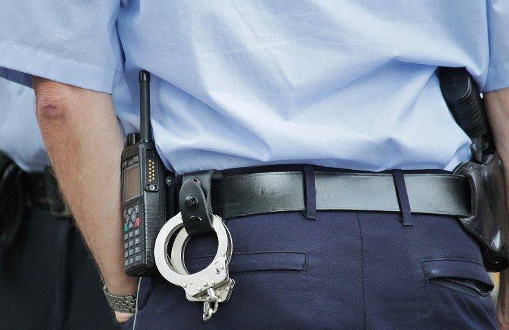 uomo arrestato armi pericolose