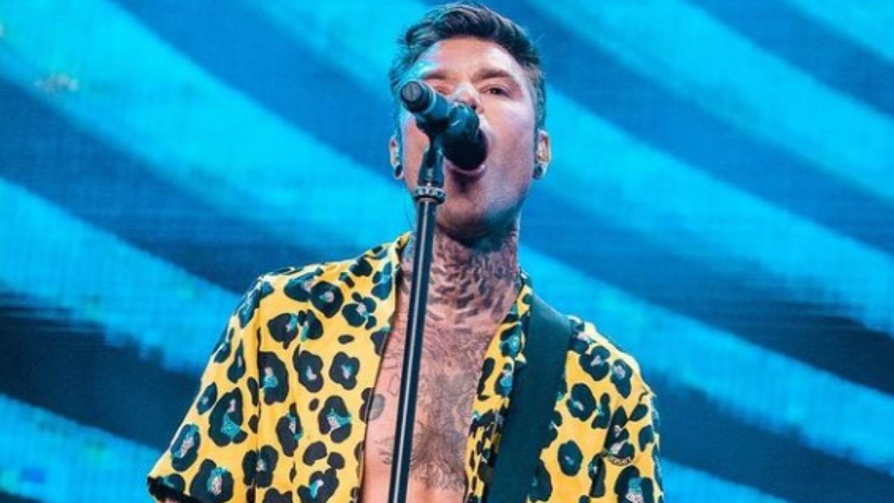 Fedez video Lucarelli