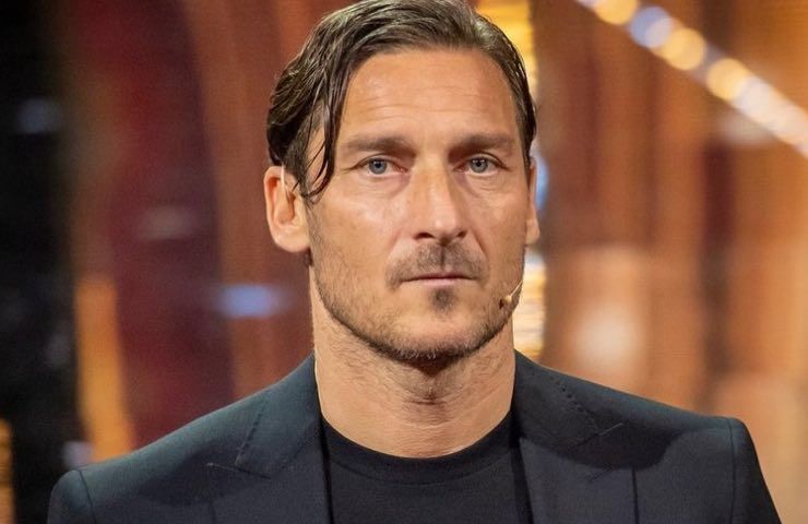 Francesco Totti consola così dopo divorzio