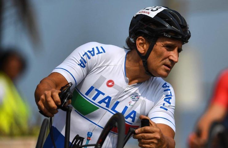 Alex Zanardi titolo di studio