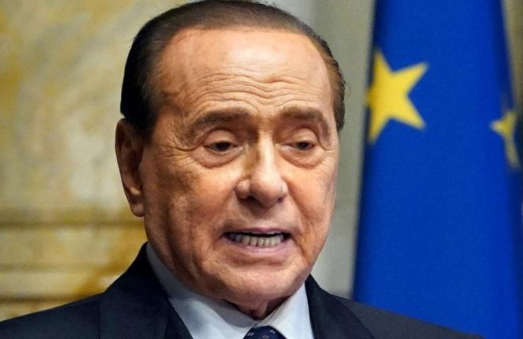 Silvio Berlusconi titolo di studio